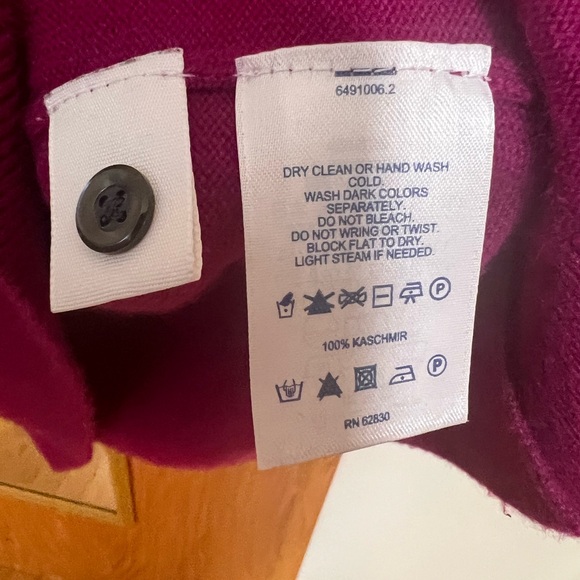 Lands' End Cashmere Women's Vibrant Pink Cardigan - Picture 5 of 5